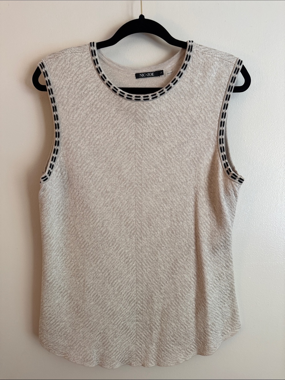 NIC+ZOE Cream Sleeveless Top with Black Trim size L